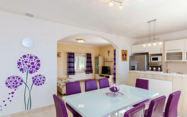 Villa in Gruda With Swimming Pool