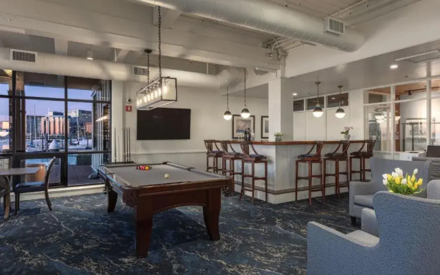 Boston Yacht Haven Inn & Marina