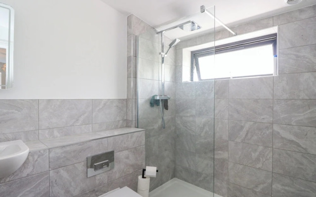 6 Strathtay Lodges