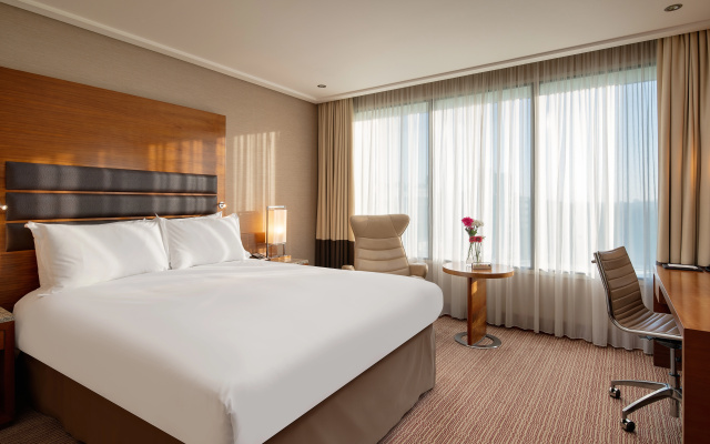 Sofitel London Heathrow - Image 4