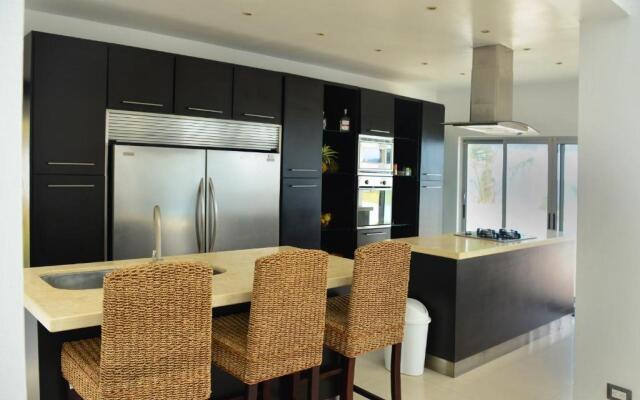 Villa Oceanfront Beach Access And Swim Pool Samana