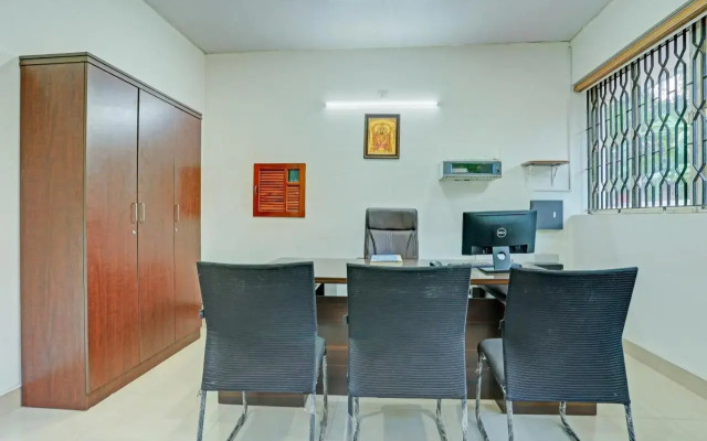Oyo Flagship 805186 Hotel Adara Residency
