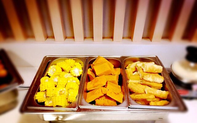 Отель ibis Beijing Sanlitun Tuanjie Lake