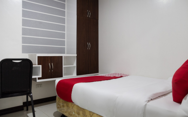 Circle-b Apartelle & Suites