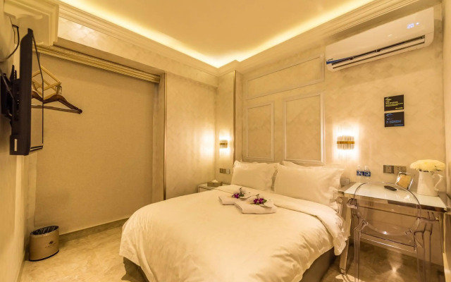 AC Residence