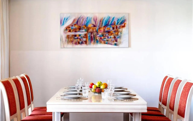 Art Apartment In Mamila - Art & View