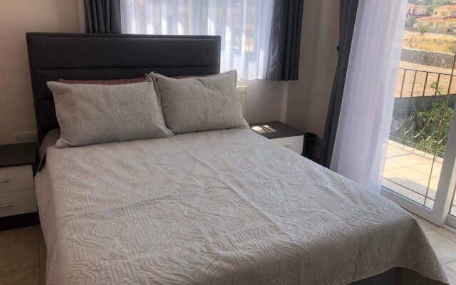 Villa Green Palace, Private Pool, Sea & Mountain Views , Spacious & Beautiful