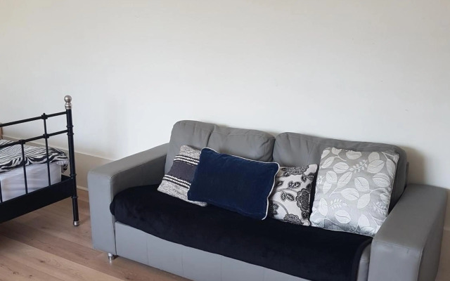 Manly Waves Studios & Apartments