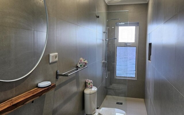 Seaview Resort  Boca Sami