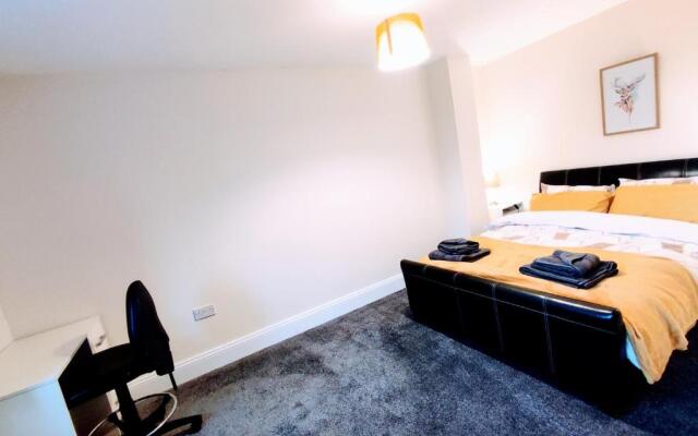 Crystal Suite 2 -free private parking