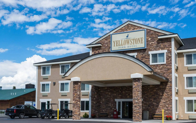 Yellowstone Park Hotel