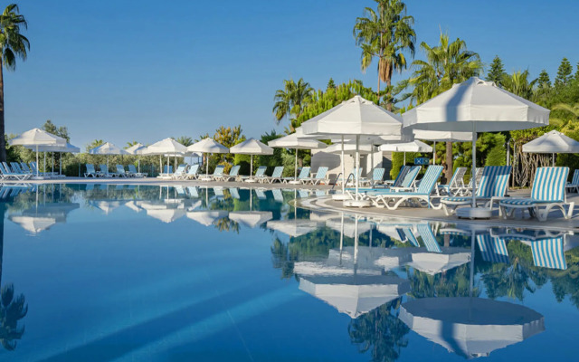İz Flower Side Beach Hotel