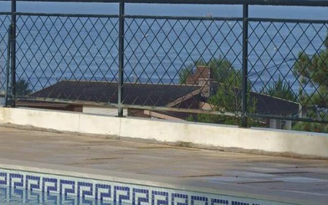 Atlantic Ocean & Pool Apartment