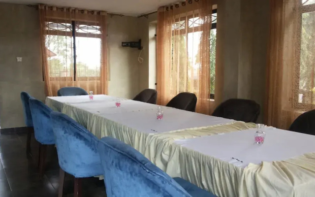 Pent House Inn Namugongo