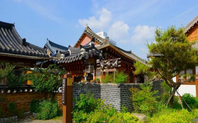 Jeonju Parkgane Hanok Stay