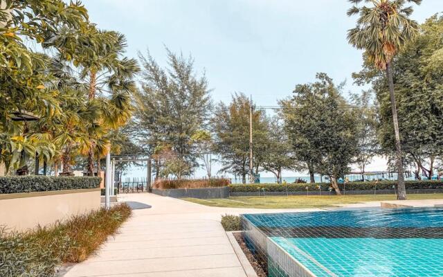 Lumpini Park beach cha-am