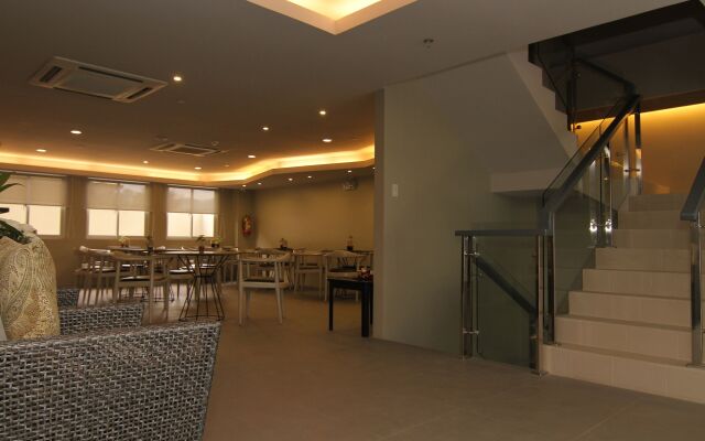 Cebu Hotel Plus
