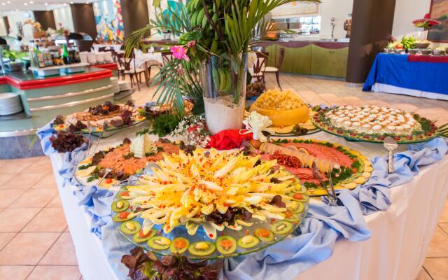 HL Club Playa Blanca Hotel