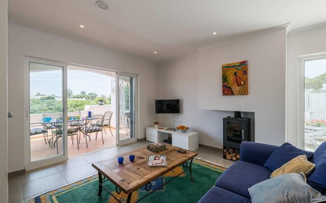 A010 Moderno Apartment (881B VDL) (Oceano)