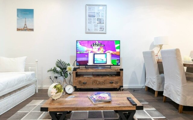 A20 Darling Harbour 2 BDR APT