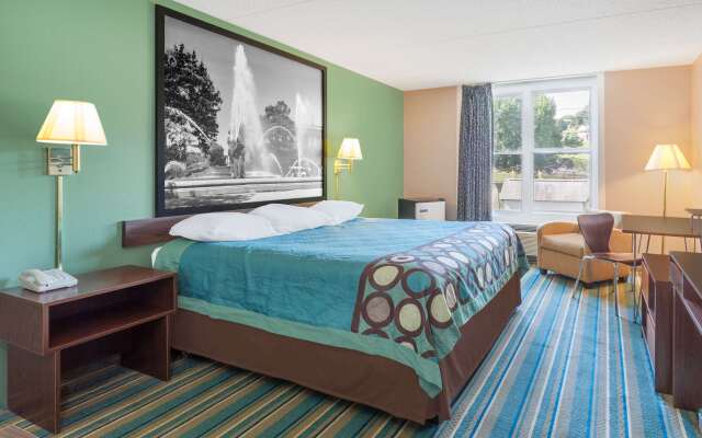 Super 8 by Wyndham Harrisburg Hershey West