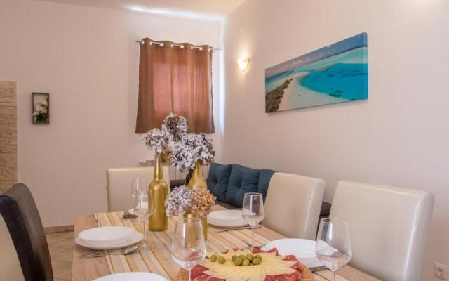 Apartments Ivica 1706