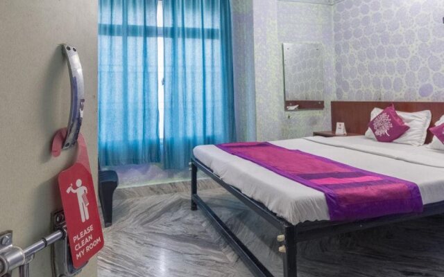 Om Regency By OYO Rooms
