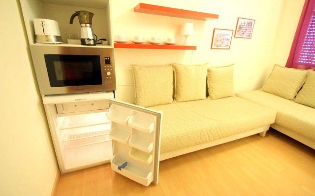 Stopbarcelona Universidad Apartments