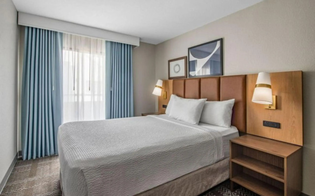 Staybridge Suites Oxnard River Ridge by IHG