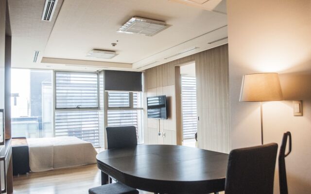 The november stay in Canal walk