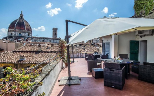 Penthouse with big terrace Duomo view