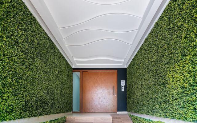 Menesse Midtown by Riviera Rentals