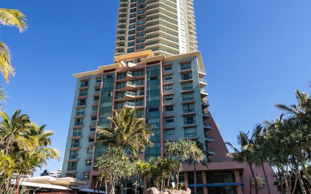 Club Wyndham Crown Towers