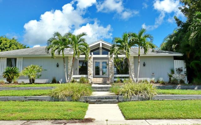 Boaters Paradise With Unmatched Water Views