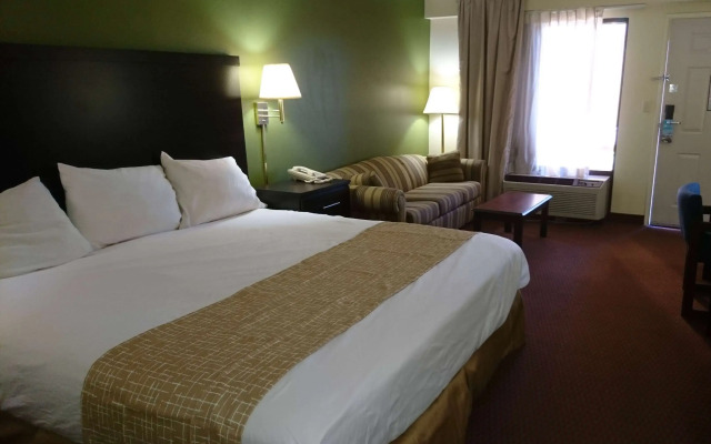 Travelodge by Wyndham Knoxville East