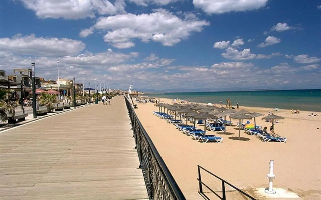 Apartment 50 meters from the beach