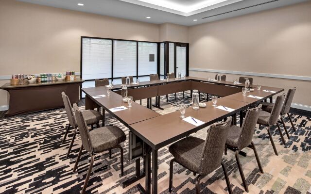 Delta Hotels by Marriott Minneapolis Northeast