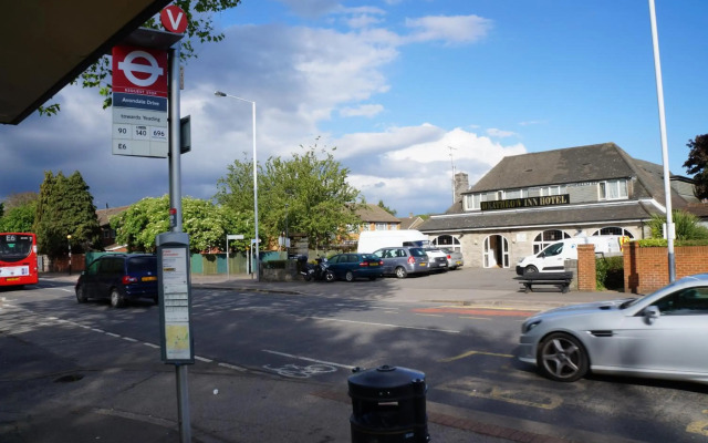 Heathrow Inn