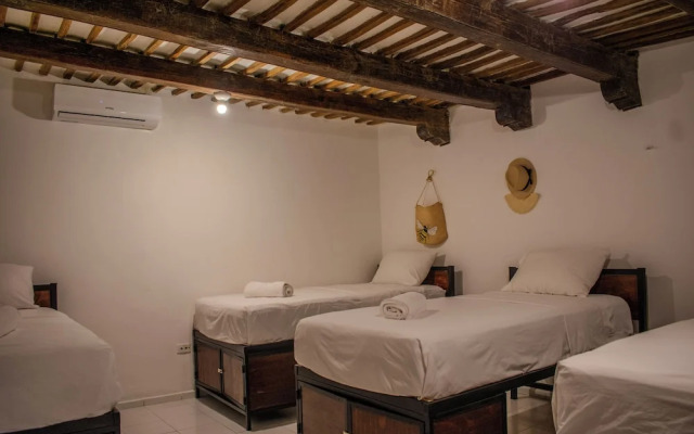 Hostal 66