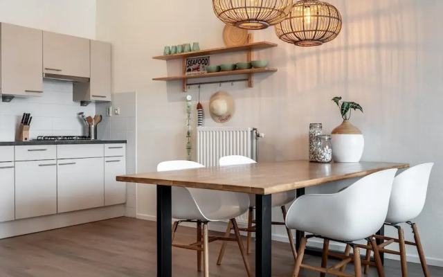 Beautiful Apartment With Harbour Views