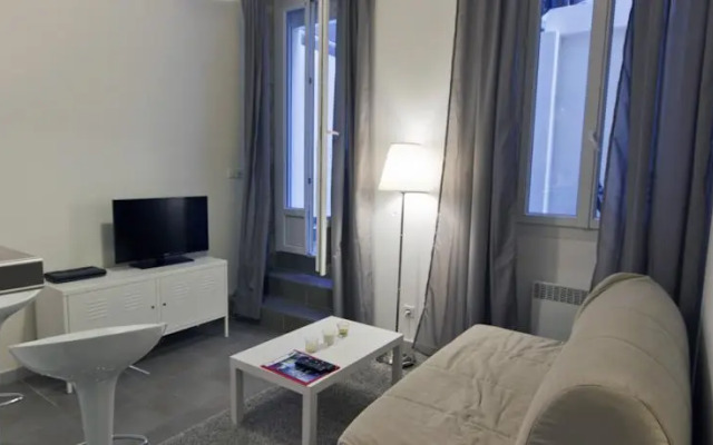 Petit Nid Douillet de LOpera