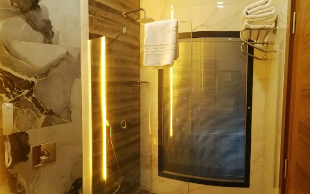 Isnova Hotel