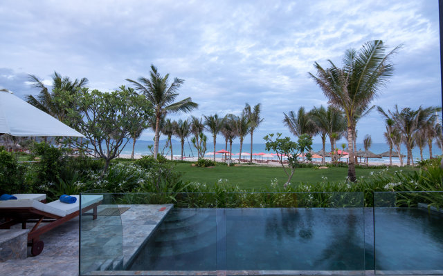 Cam Ranh Riviera Beach Resort & Spa