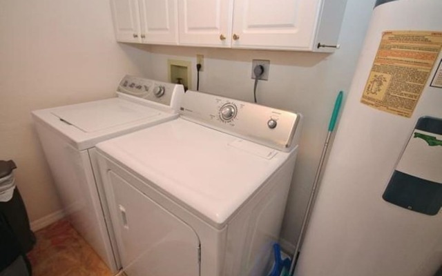 Moontide B707 Apartment 2