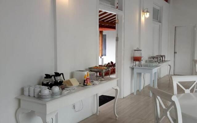 Sinom Borobudur Hotel