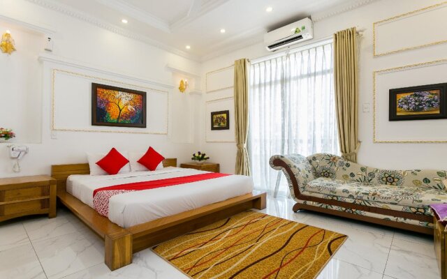 Hotel Kim Cuong  by OYO Rooms