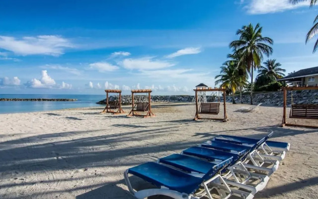 Luxury 1-bed Apartment in Montego Bay