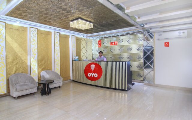 OYO 11532 Hotel SR Grand