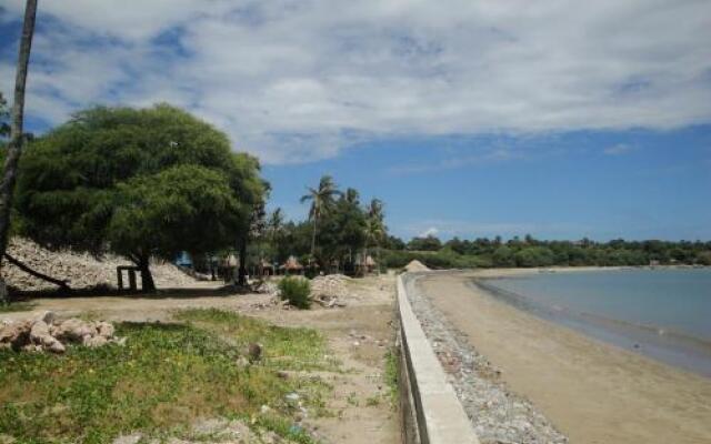 OCD Beach Cafe & Hostel