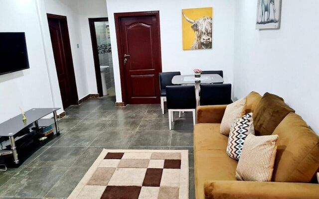 Modern Comfy & Quiet  Close to Highway